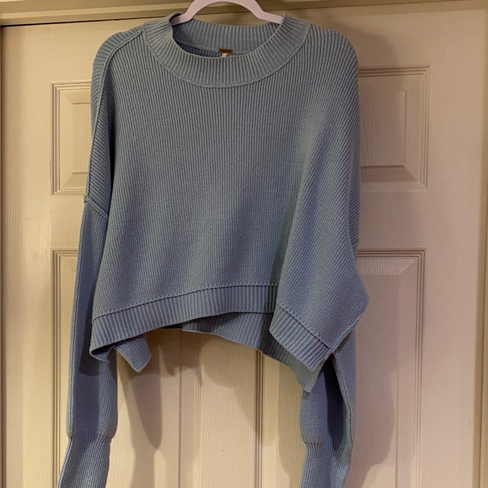 Free People Light Blue Crew Neck Sweater Sz M.  Box13